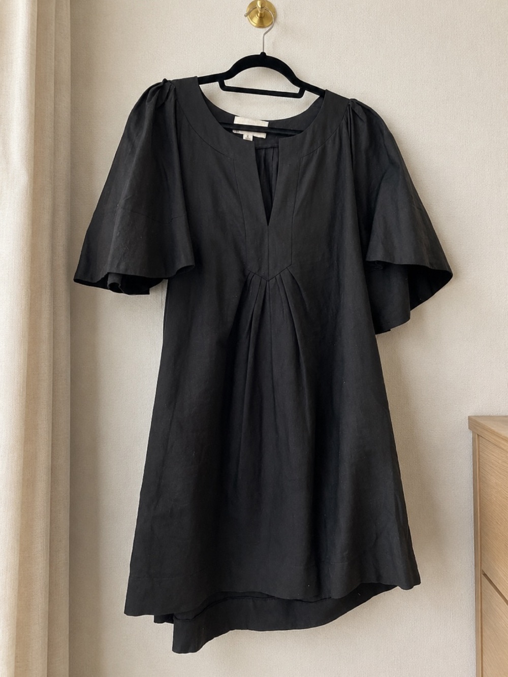 Pomander Place Black Flutter-Sleeve Tunic